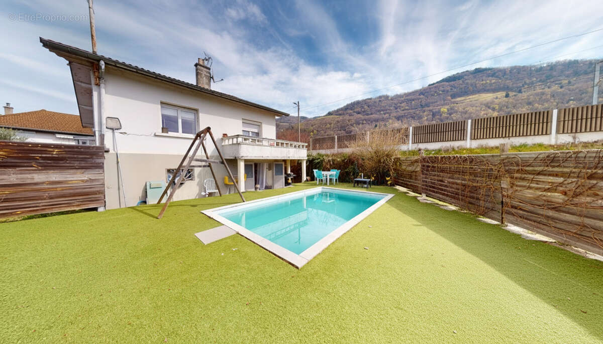 Maison à VILLARD-BONNOT