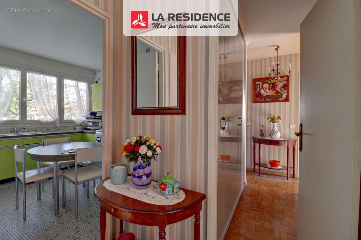 Appartement à VERNEUIL-SUR-SEINE