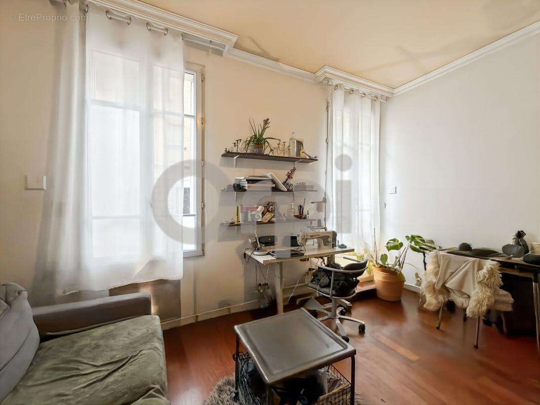 Appartement à PARIS-20E
