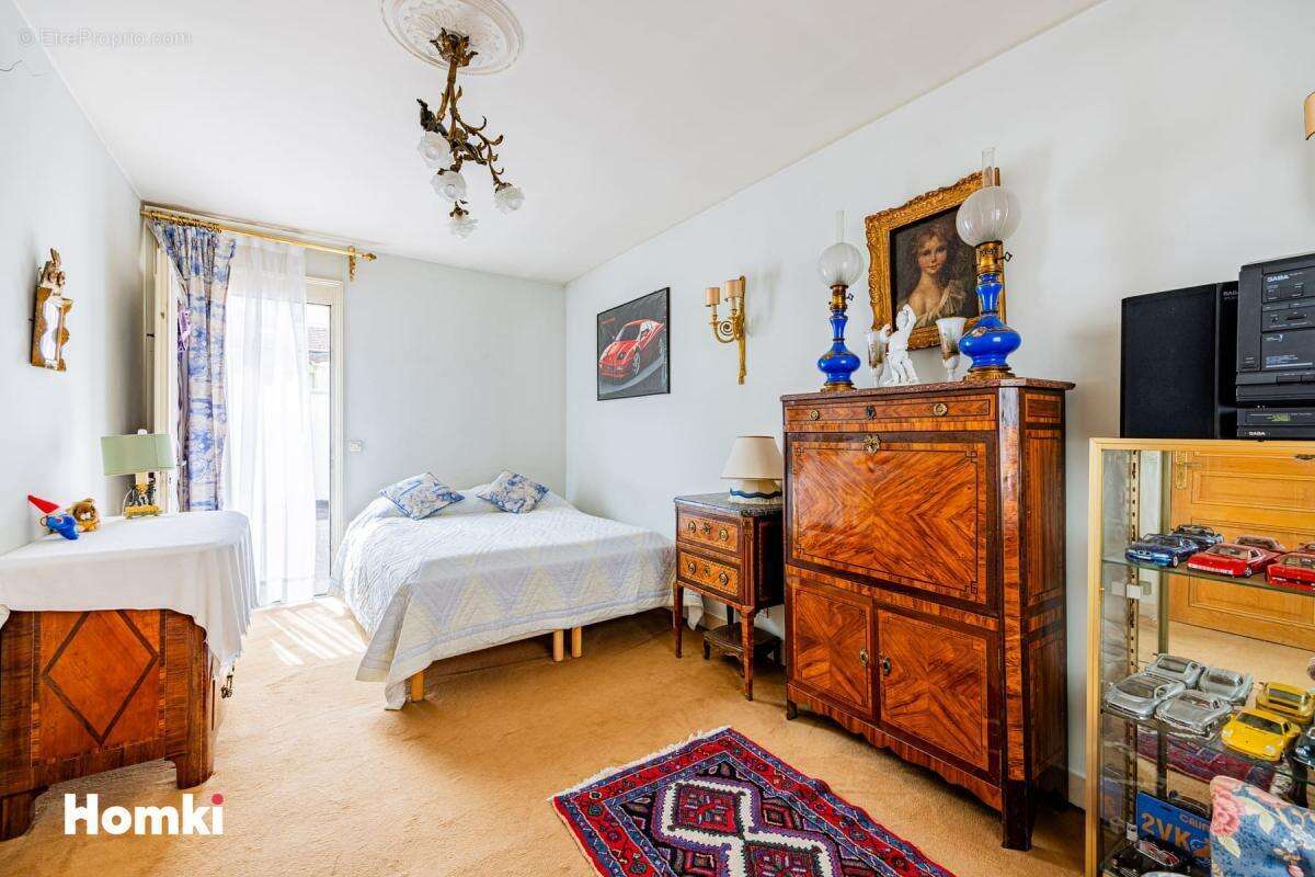 Maison t6 familiale de 210 m² avec cour, garage et 120 m² de sous-sol aménagé - saint ouen - photo 11