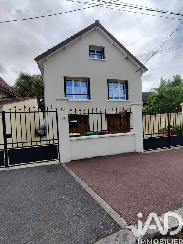 Photo 1 - Maison à SUCY-EN-BRIE