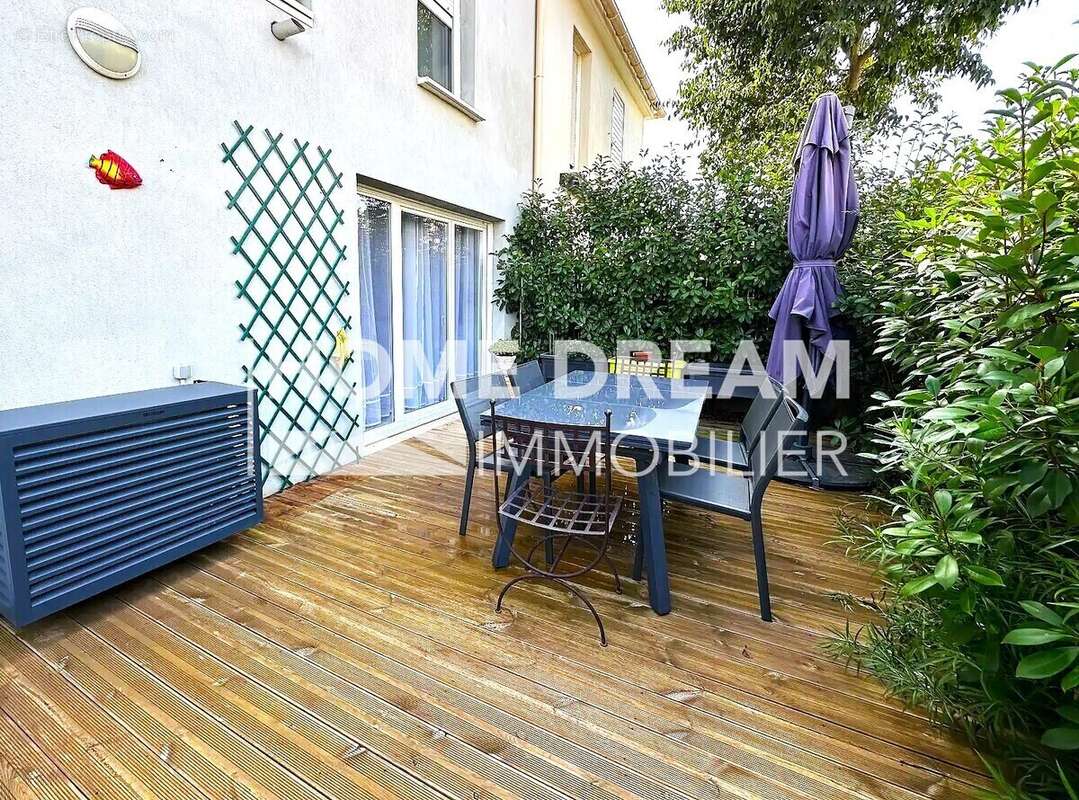 Appartement à SIX-FOURS-LES-PLAGES