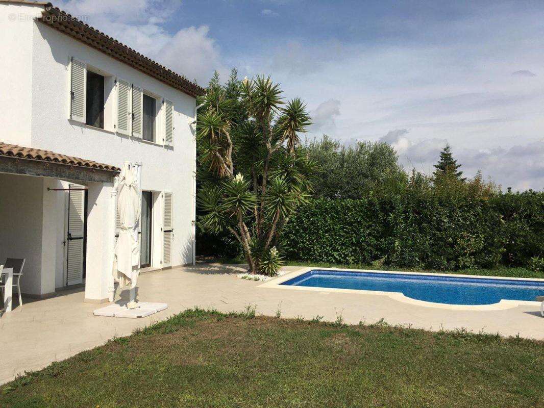 Maison à VILLENEUVE-LOUBET