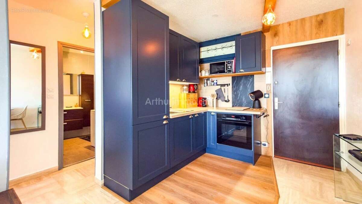 Appartement à VILLENEUVE-LOUBET