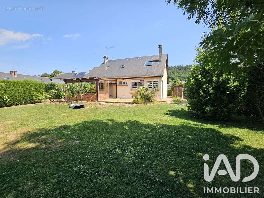 Maison 117 m² à Beaumont-Le-Roger  - photo 4