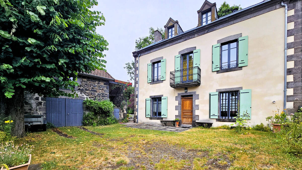 Maison à SAINT-OURS