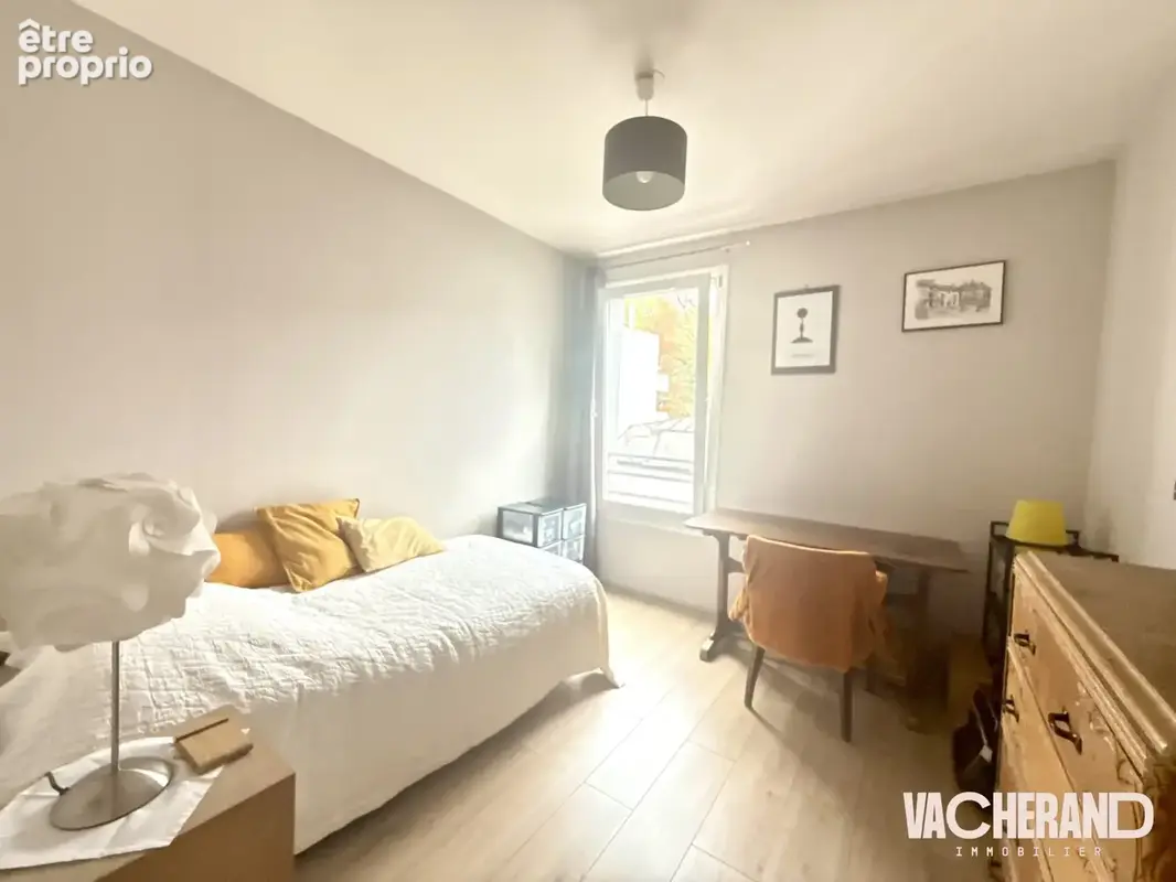 Appartement 3 pièces 77 m² à vendre à Lille (59000) - photo 2