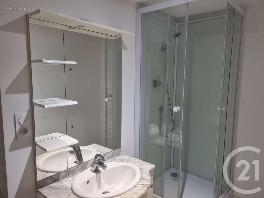 Maison 138 m² à La Chapelle-Naude  - photo 19