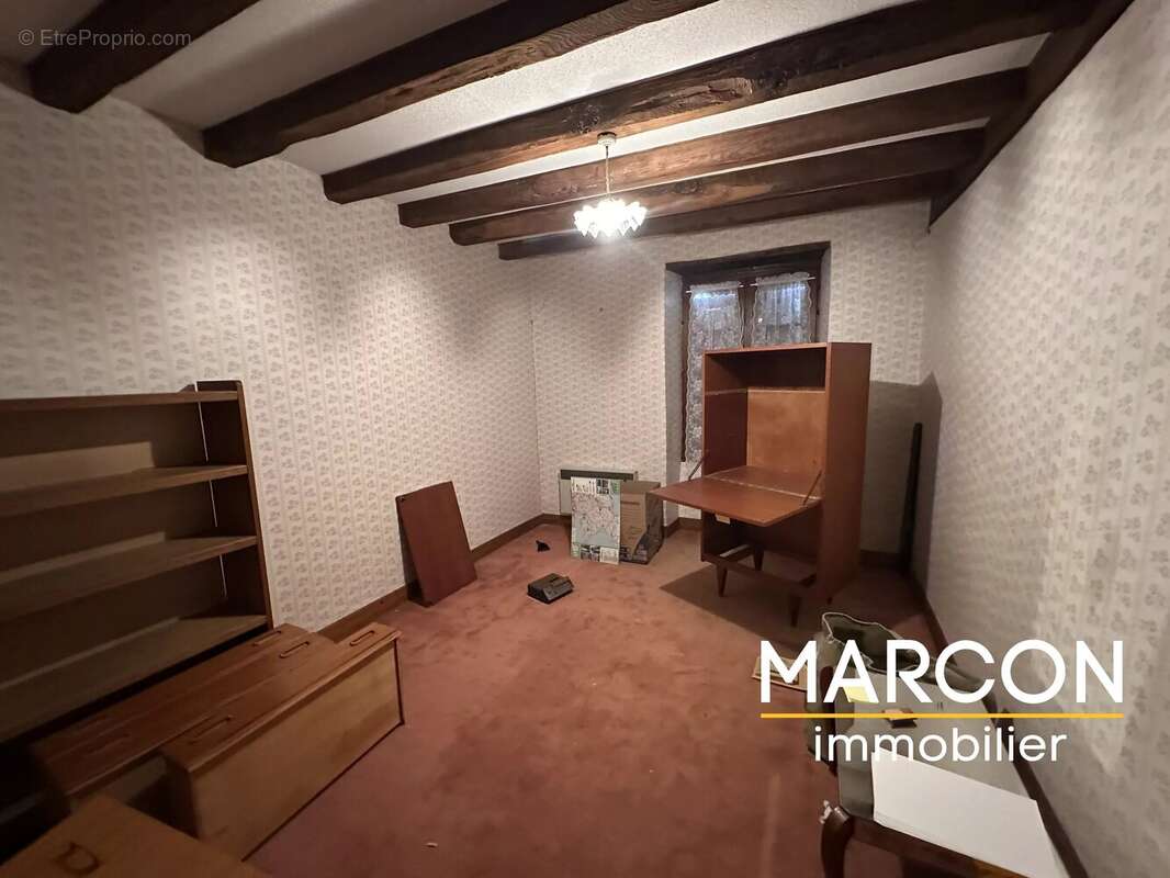 Maison à AZERABLES