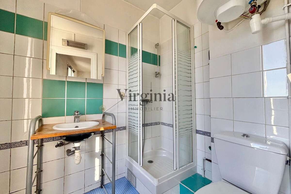 Appartement à CHARENTON-LE-PONT