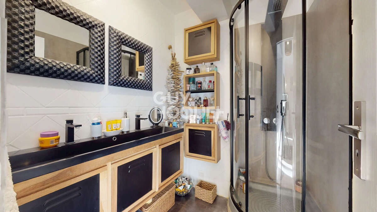 Maison à L'ISLE-SUR-LA-SORGUE