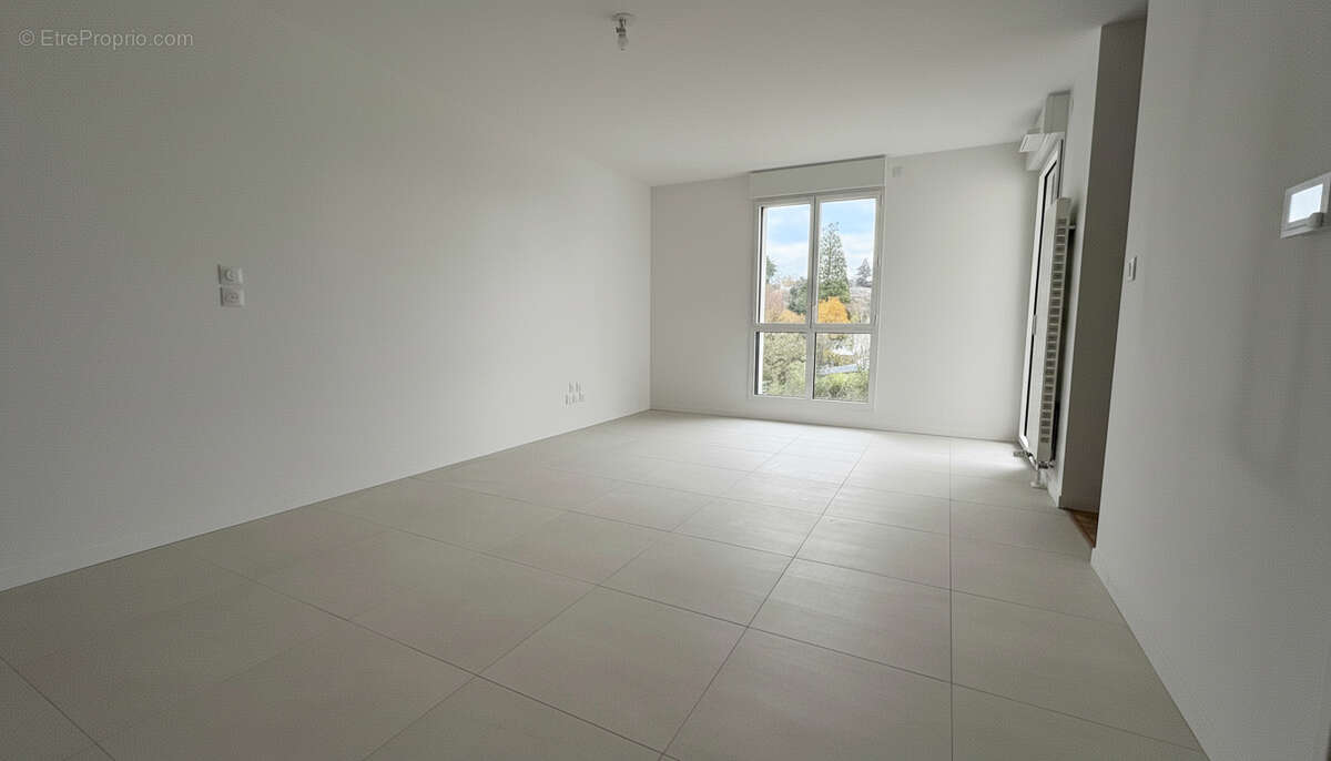 Appartement à SAINT-CYR-SUR-LOIRE