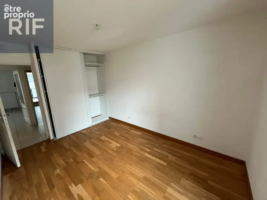 T3 traversant de 65,90 m2 — Loggia & garage — Lyon 7e / Jean Jaurès - photo 7