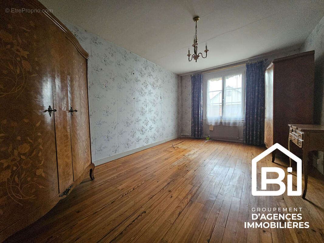 Maison à COLLEVILLE-MONTGOMERY