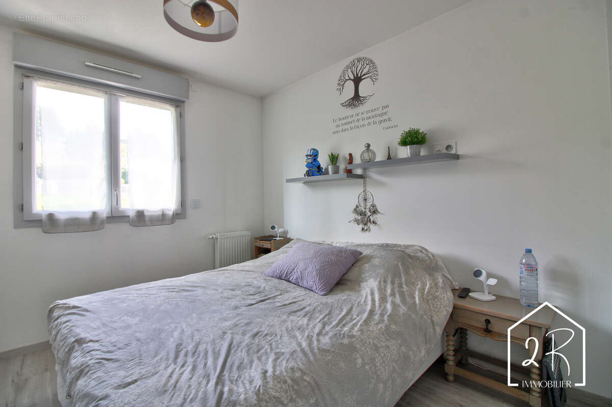 Maison à PONT-EVEQUE