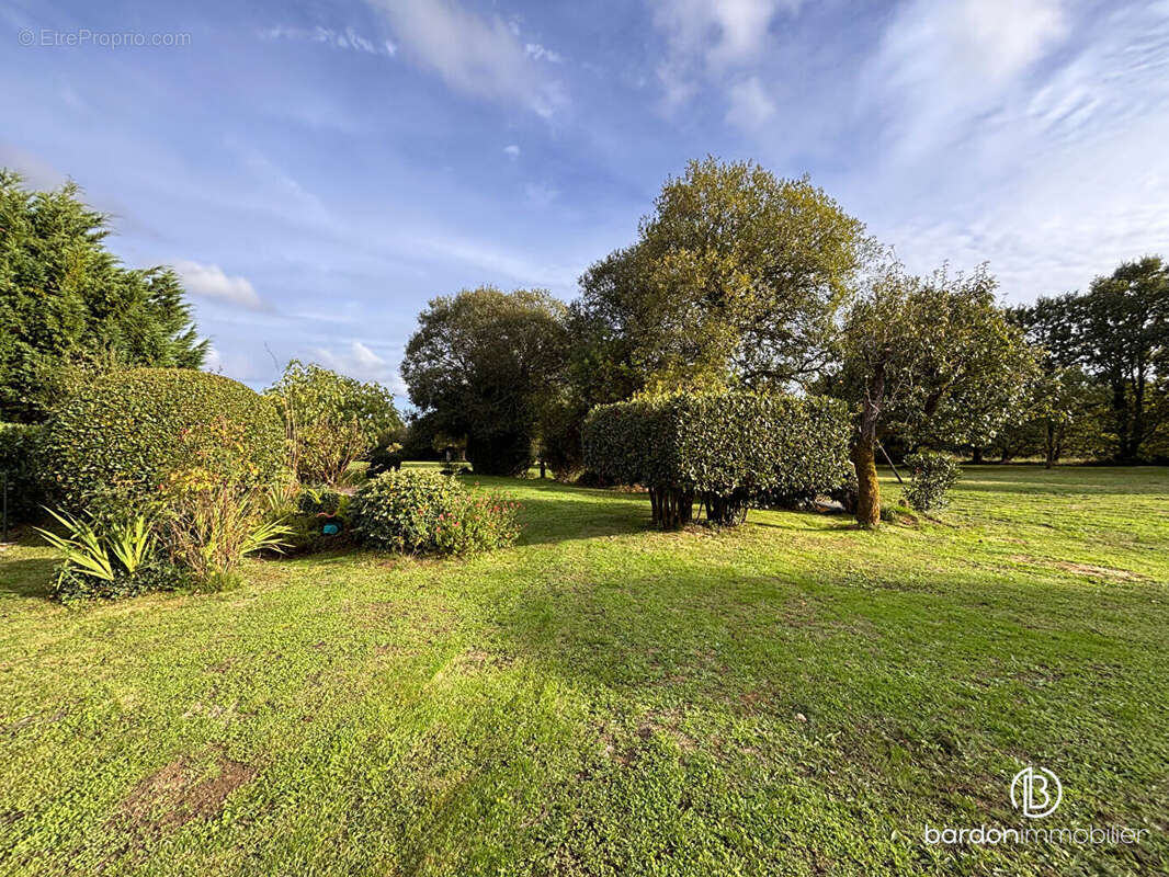 Maison à SAINT-CHRISTOPHE-DU-LIGNERON
