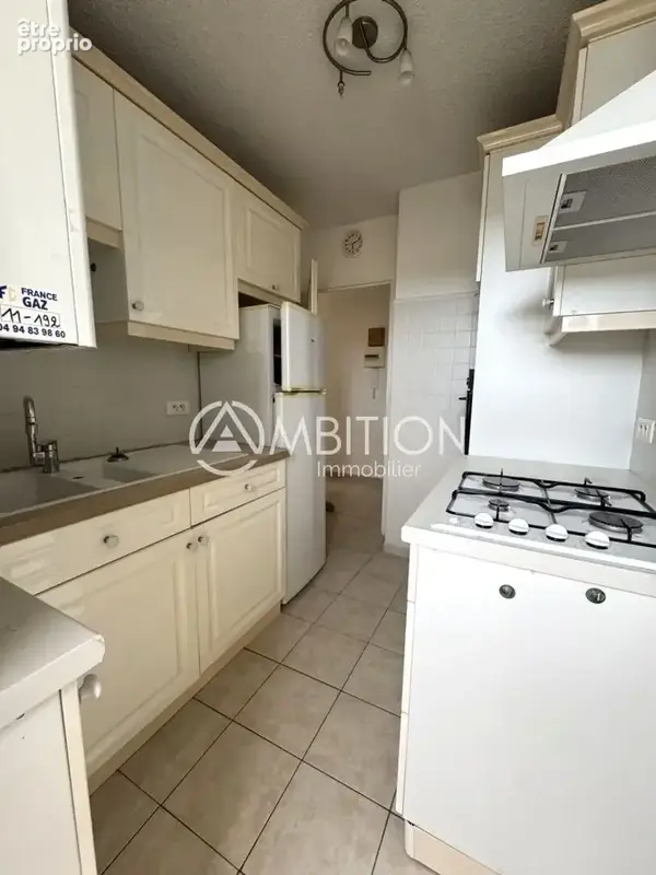 Investisseurs: à vendre 2P loué sur Fréjus, avec parking et cave. - photo 6