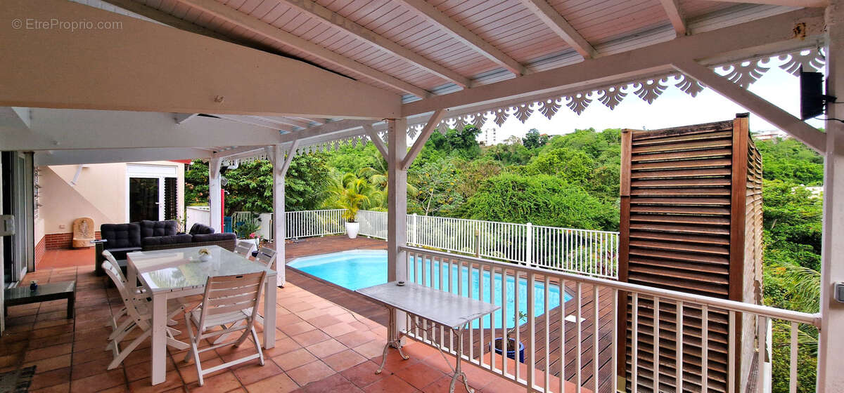 Maison à SCHOELCHER