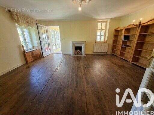 Maison 438 m² à Le Mesnil  - photo 7