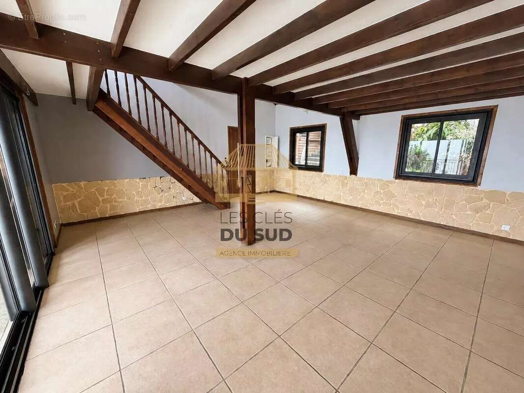 À vendre - maison de type t5  de 161,66 m² environ - saint-joseph - 280 000€ - photo 5