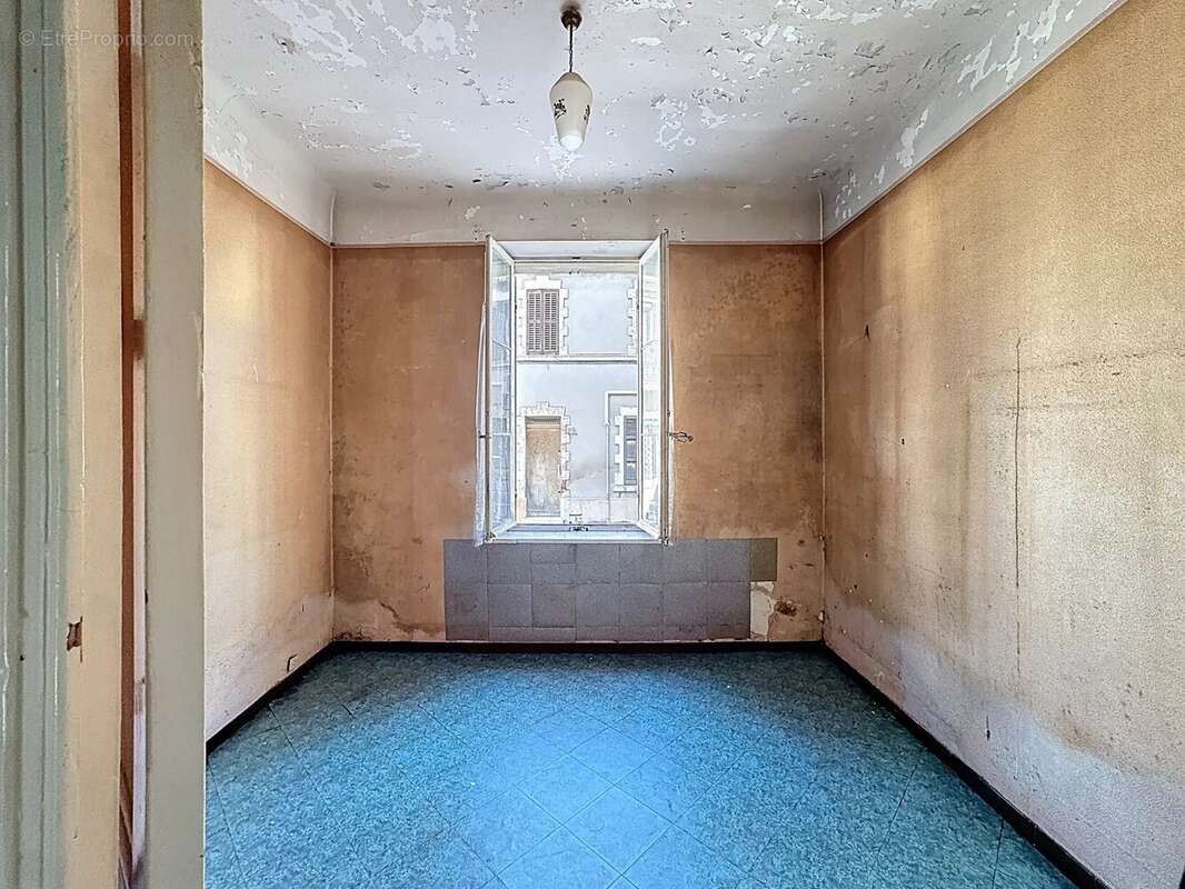 Appartement à MARSEILLE-9E