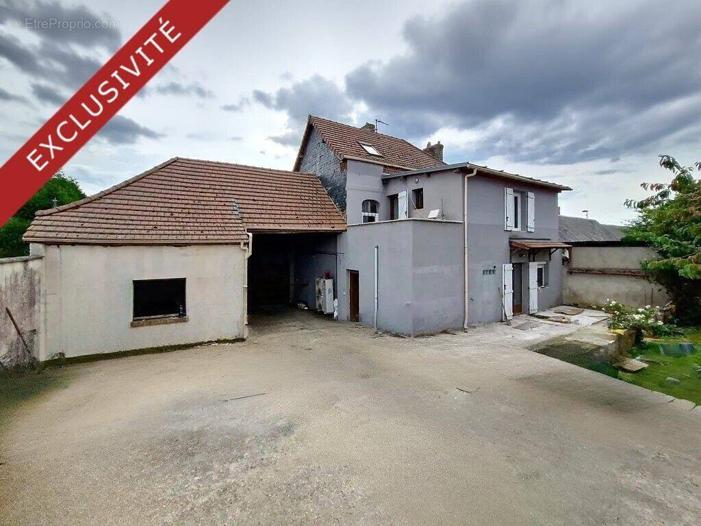 Maison à LES THILLIERS-EN-VEXIN