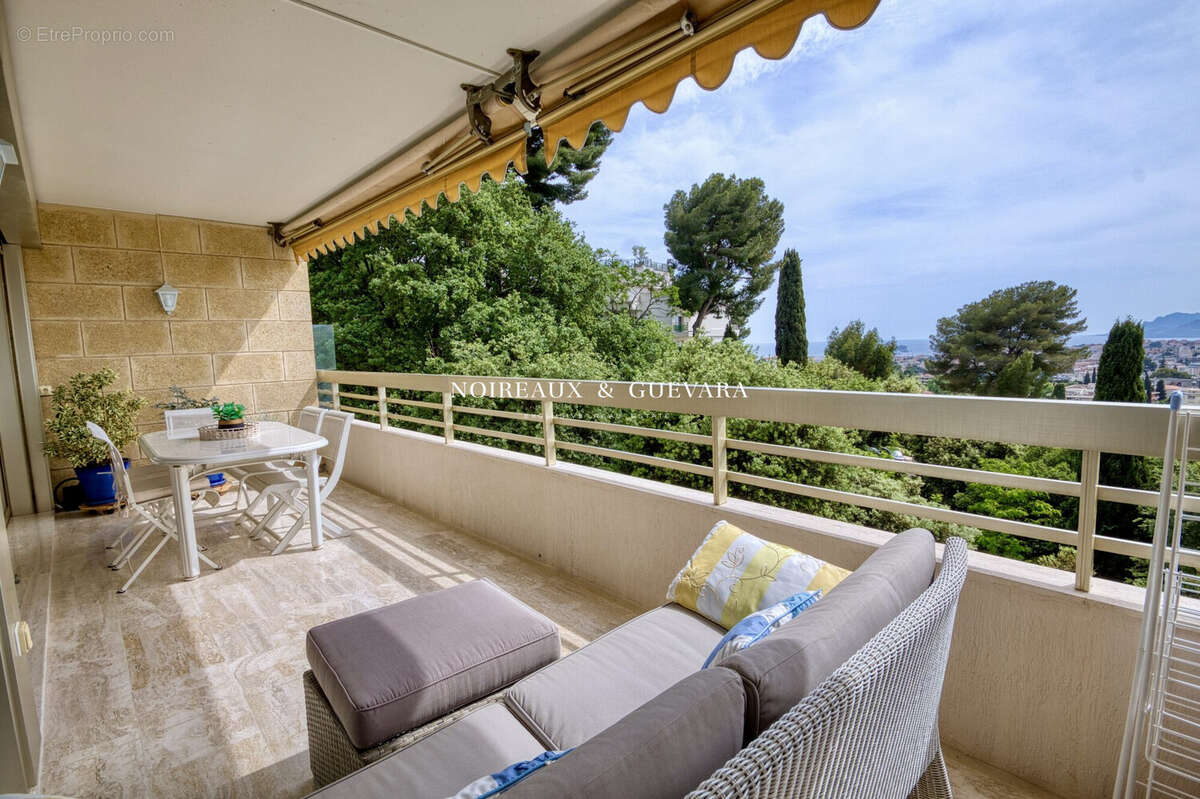 Appartement à LE CANNET