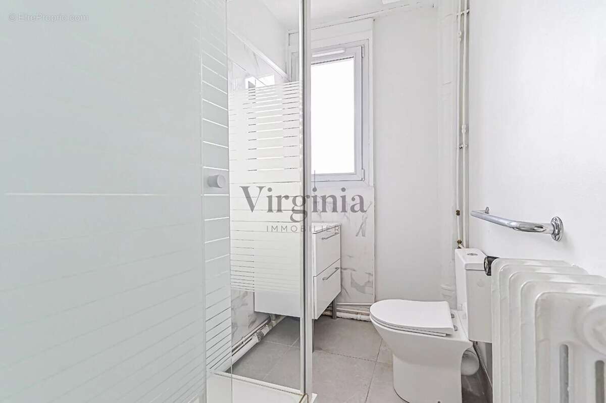 Appartement à CHARENTON-LE-PONT