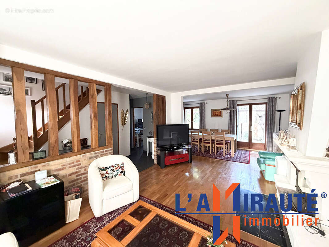 Maison à SARTROUVILLE