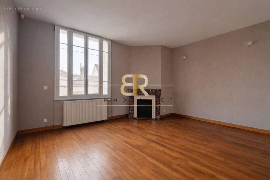 Maison à PONTAULT-COMBAULT