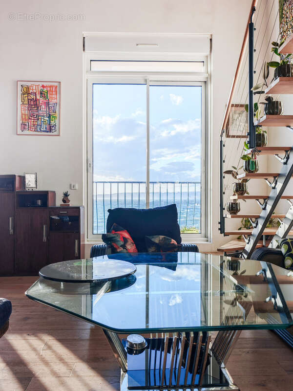 Appartement à MARSEILLE-7E