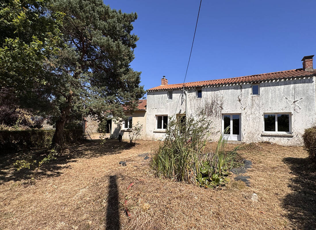 Maison à AIZENAY