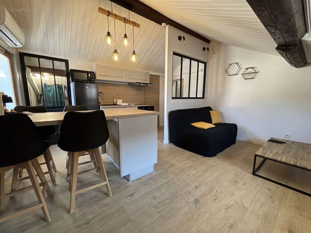 Appartement 44 m² à Fontaine  - photo 4