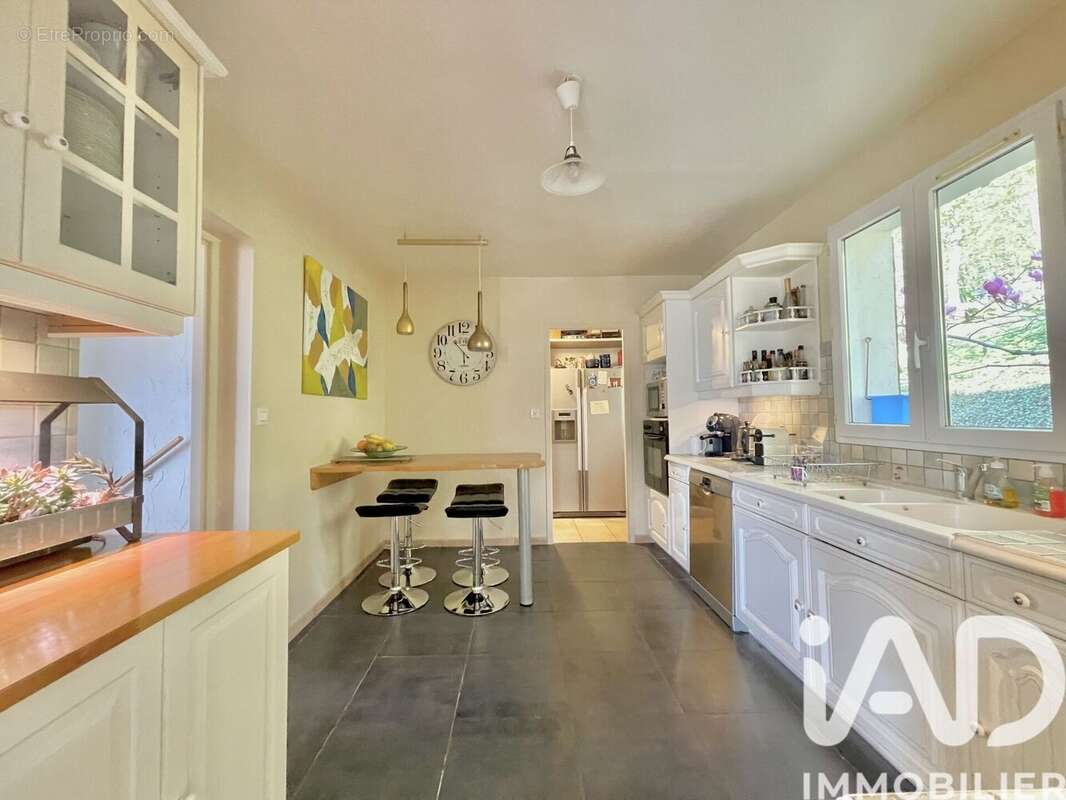 Maison 254 m² à Venon  - photo 7