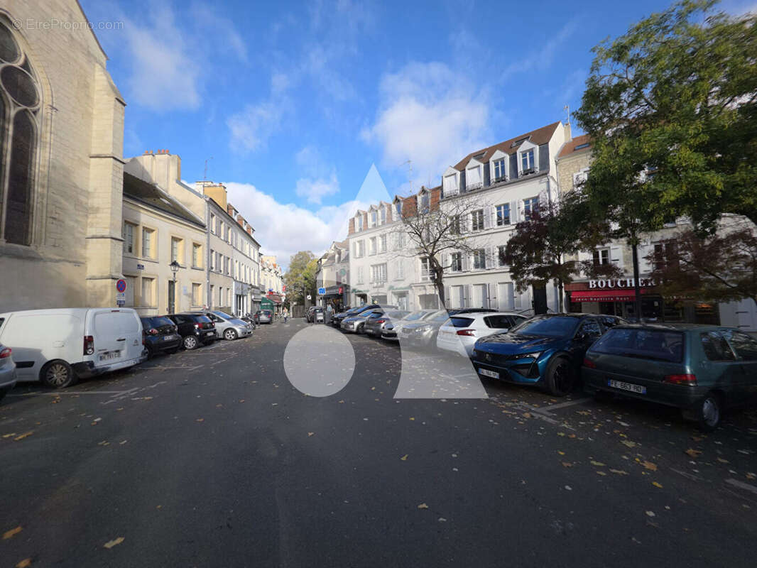 Appartement à SAINT-MAUR-DES-FOSSES
