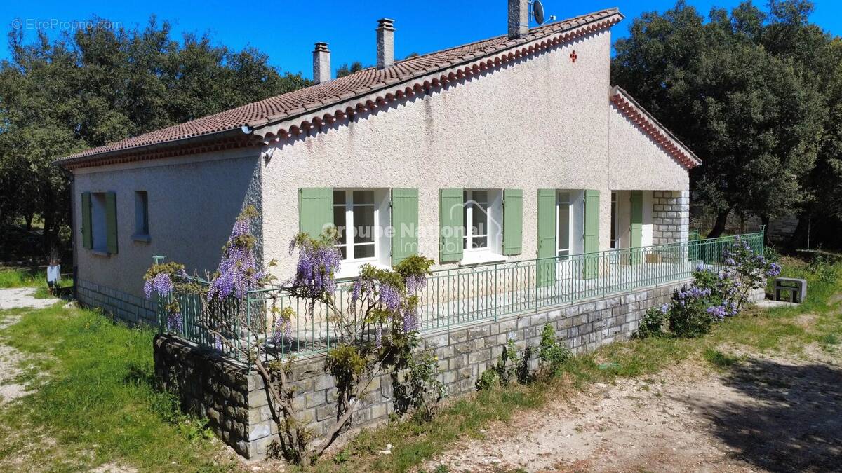 Maison à PERNES-LES-FONTAINES