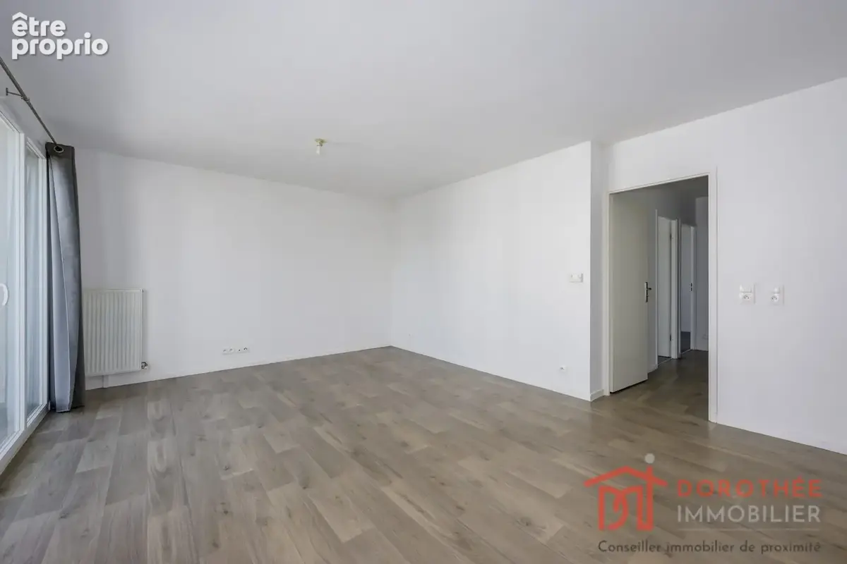 Appartement 3 pièces 60 m² à vendre à Santeny (94440) - photo 4