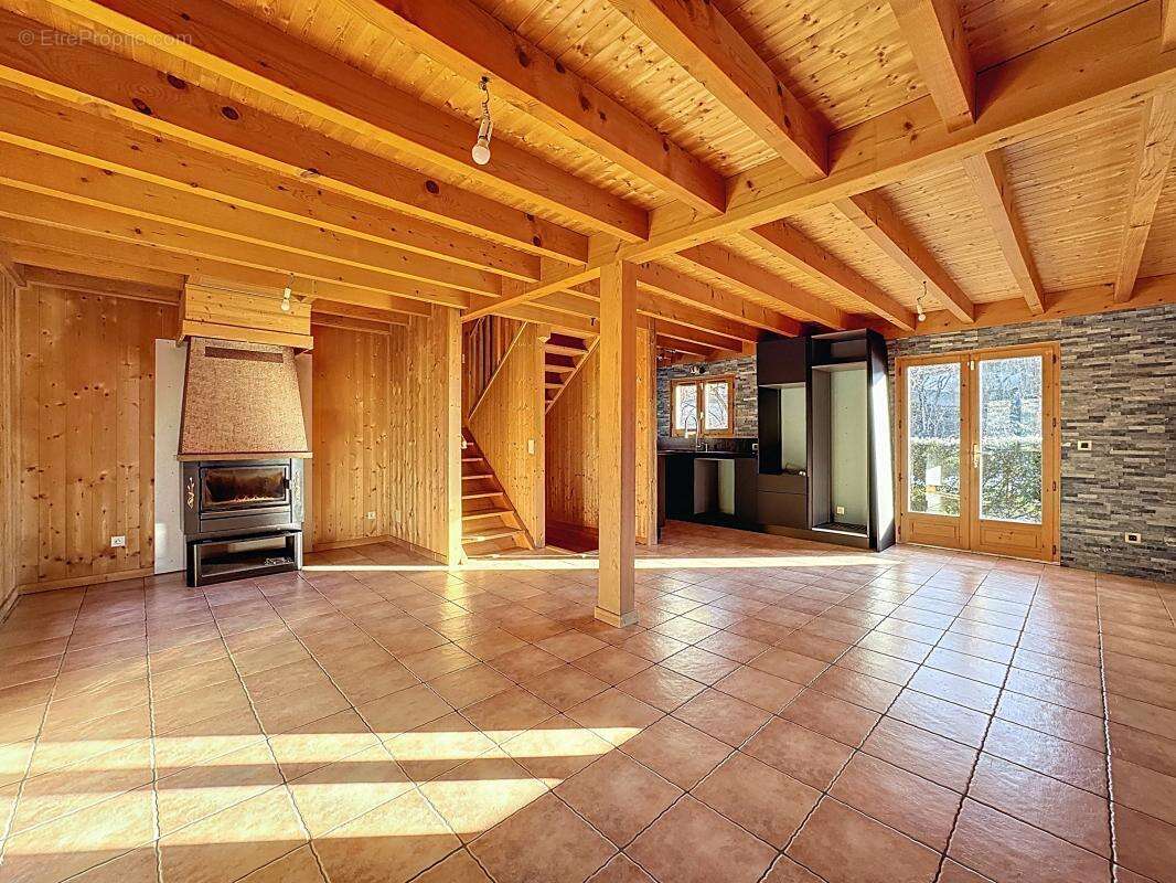 Maison à THORENS-GLIERES