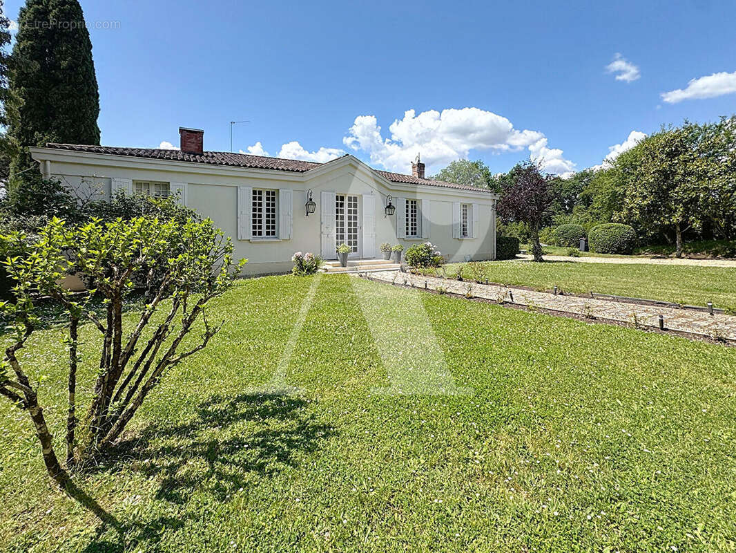 Maison à LATRESNE