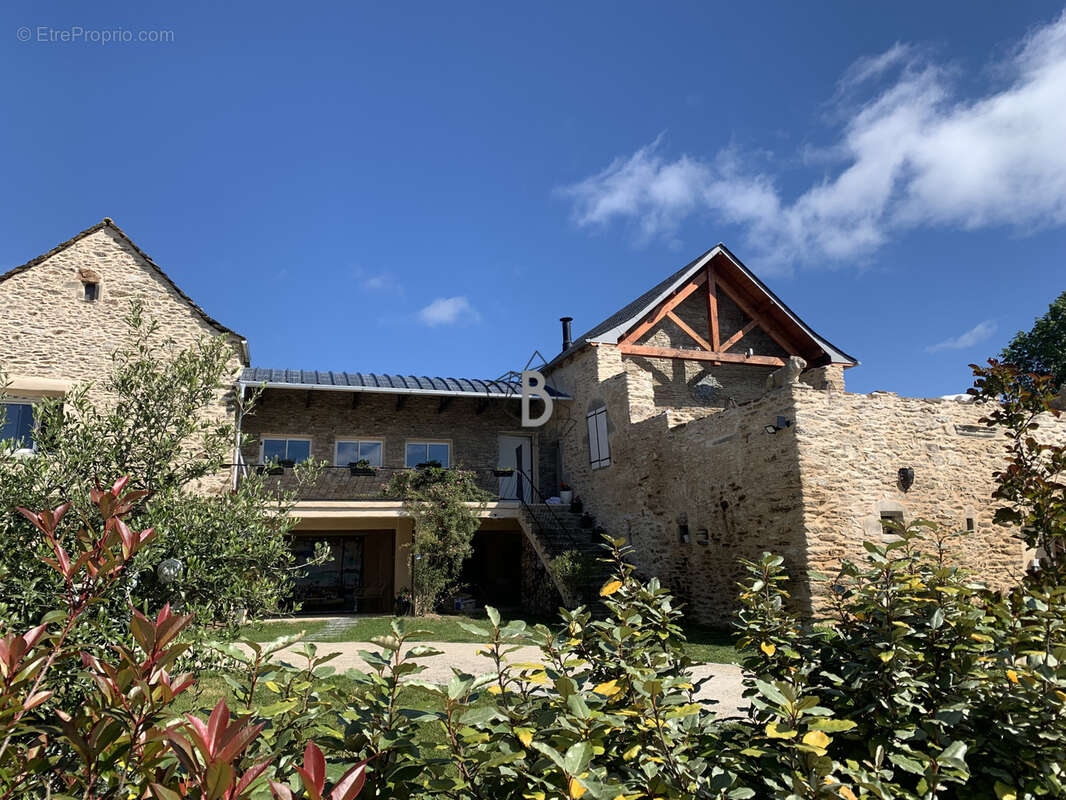 Maison à PRADINAS