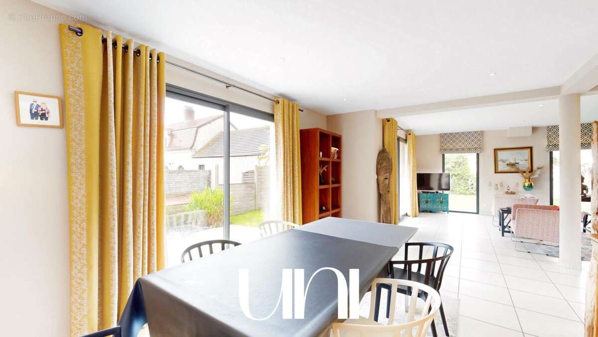 Maison à BRETTEVILLE-L'ORGUEILLEUSE