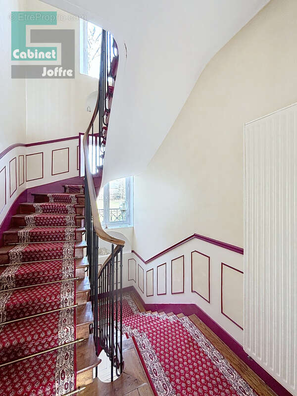 Maison à VULAINES-SUR-SEINE