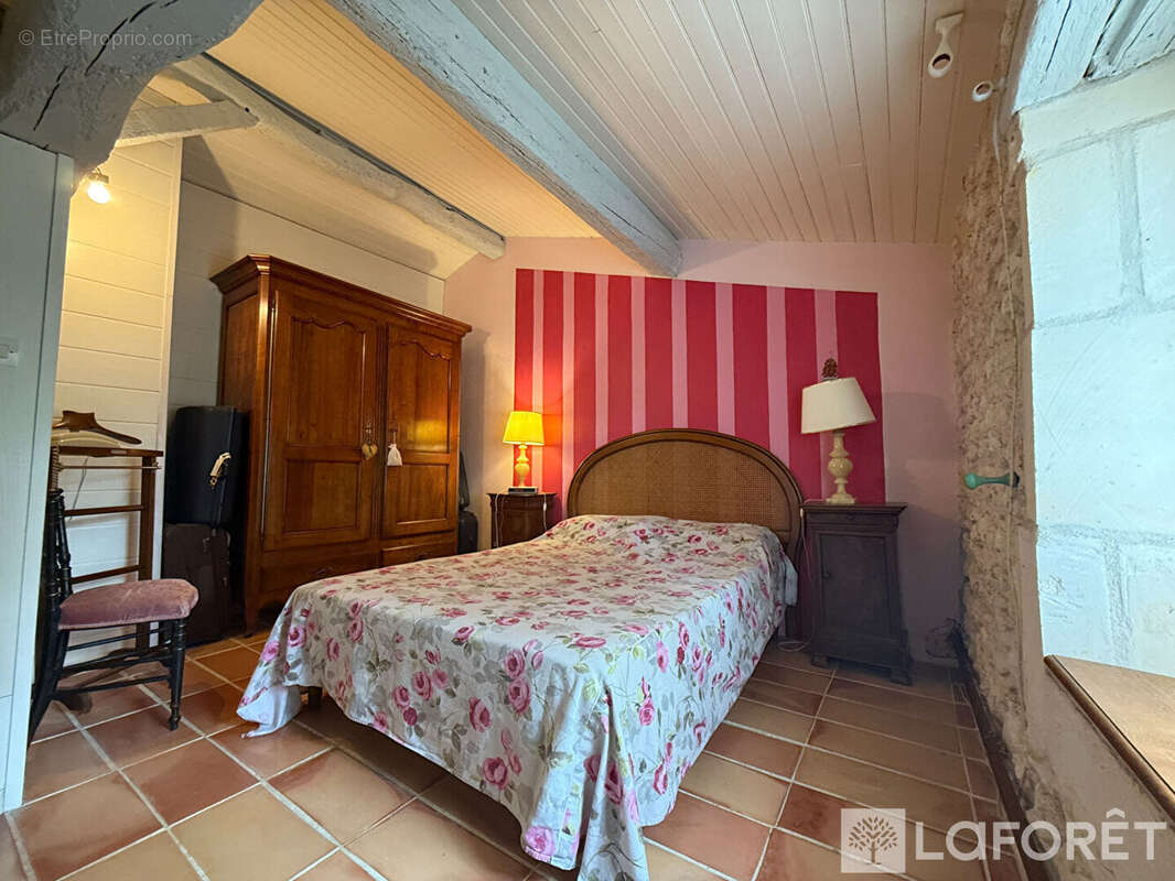 Exclusivité laforet  - maison de caractère - 4 chambres - grand terrain - proche saintes - photo 10