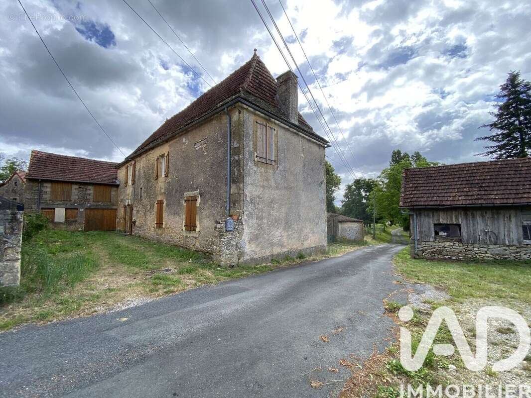 Maison 135 m² à La Chapelle-Aubareil  - photo 3