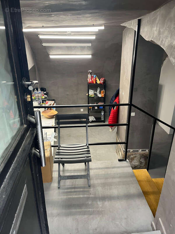 Autre à PARIS-2E