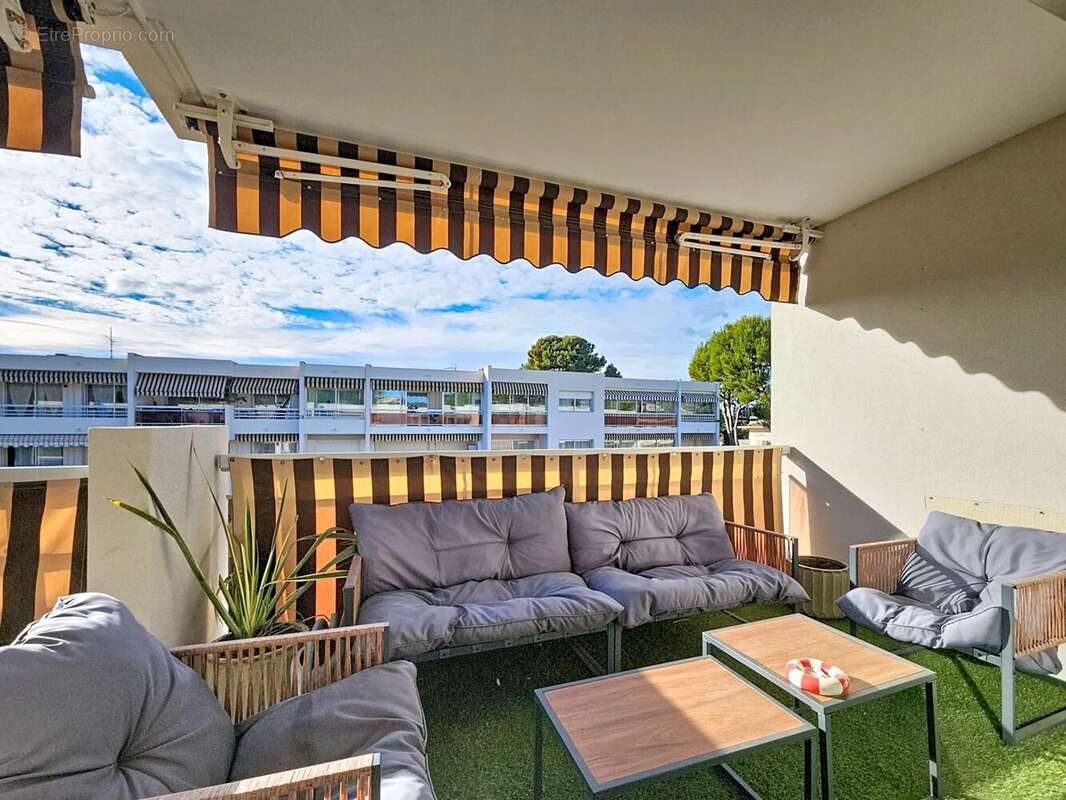 Appartement à LE CANNET