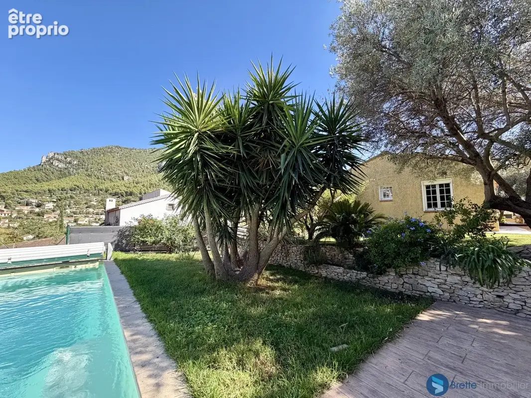 Toulon ouest - villa de plain pied - piscine - garage - photo 1