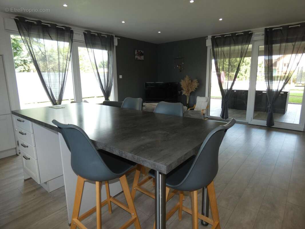 Photo 6 - Maison à ROYE