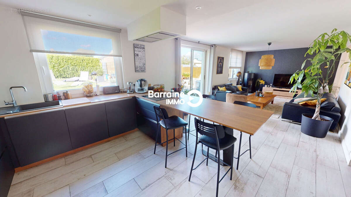 Maison à SAINT-RENAN