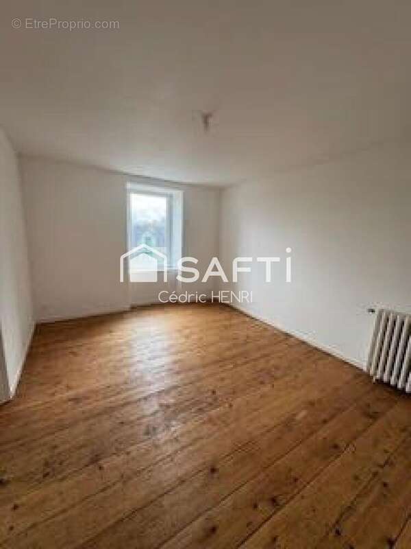 Maison 135 m² à Saint-Segal  - photo 7